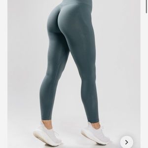 Alphalete amplify charcoal leggings